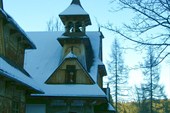 Церквушка возле национального парка в Закопанах
